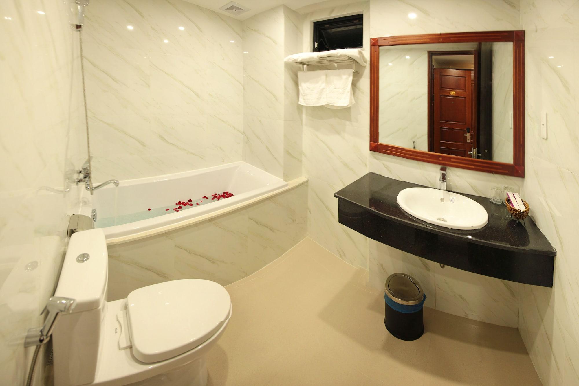 Lavender Danang Hotel Exterior photo